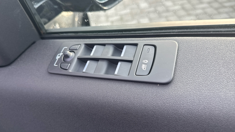 Land Rover Discovery Sport 1.5 P270e Dynamic SE 5dr Auto [5 Seat] Station Wagon